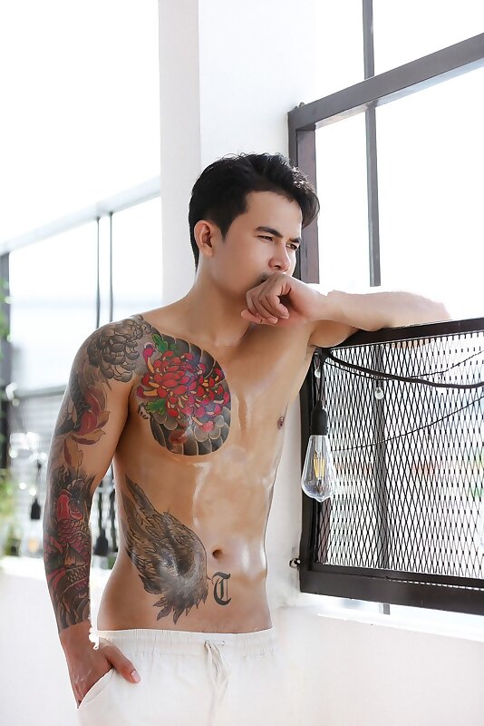 Next Image >>