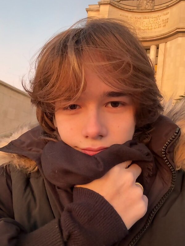 Next Image >>