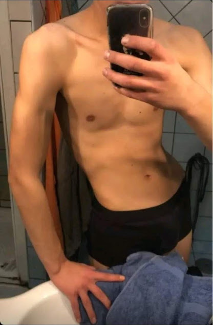 Next Image >>