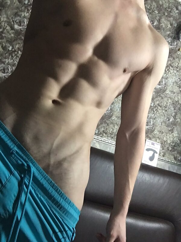Next Image >>
