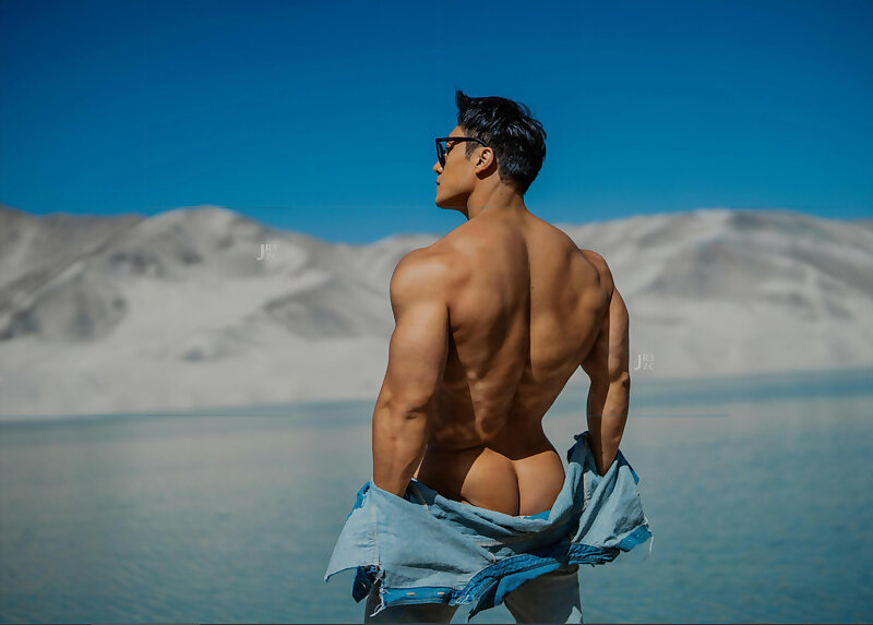 Next Image >>