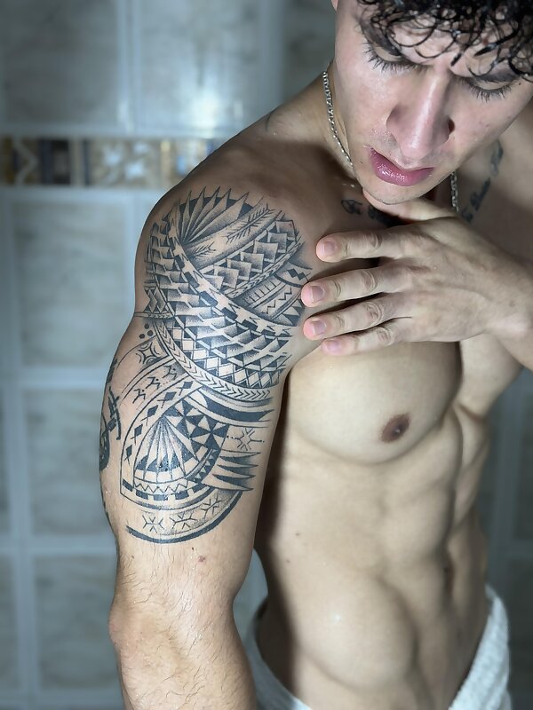 Next Image >>