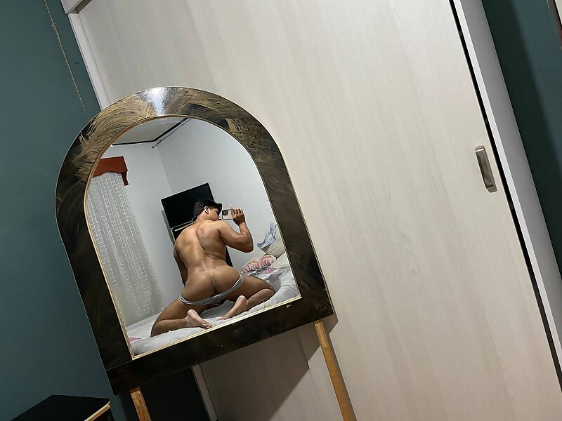 Next Image >>