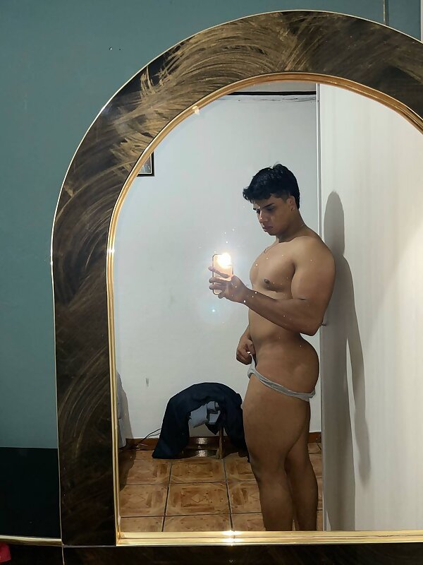 Next Image >>