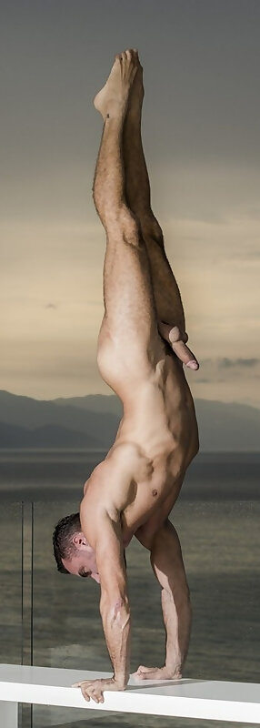 Next Image >>