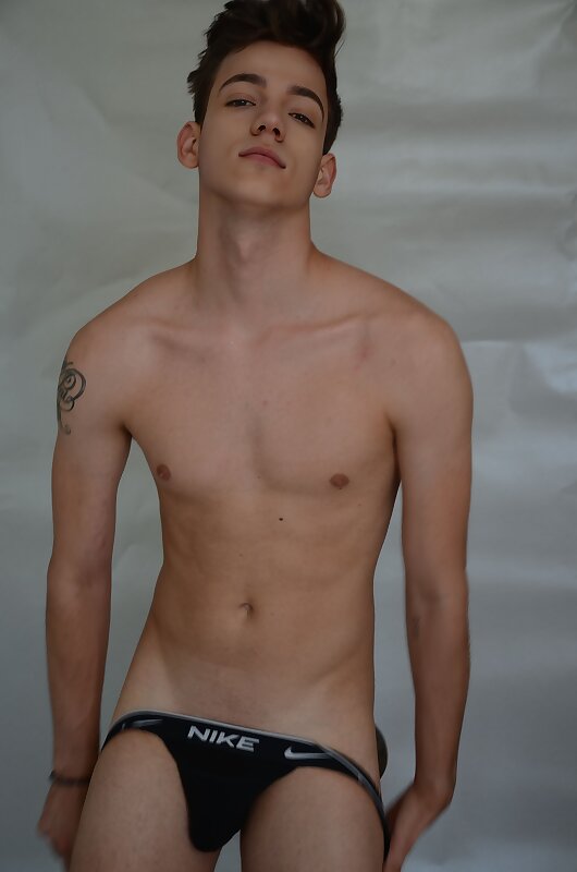 Next Image >>