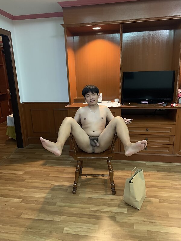 Next Image >>