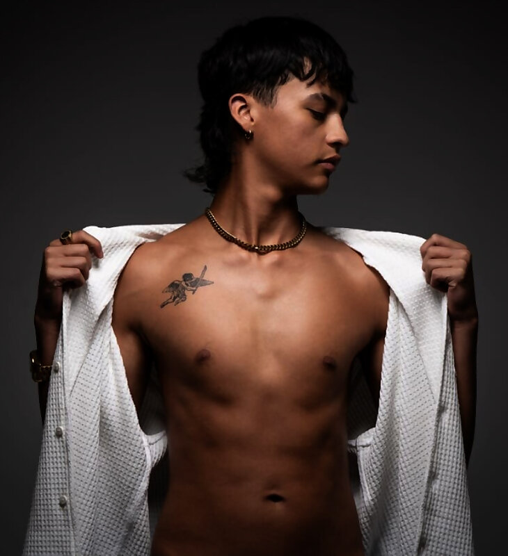 Next Image >>