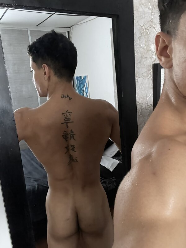 Next Image >>