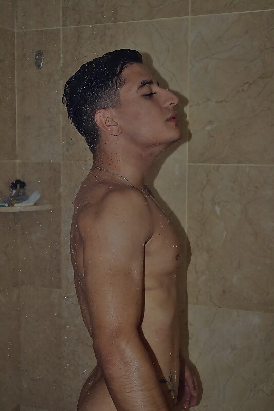 Next Image >>