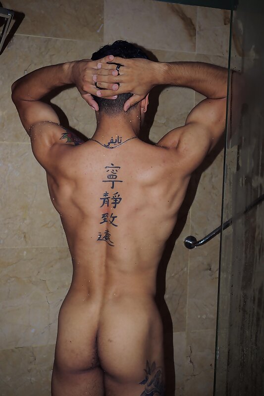 Next Image >>