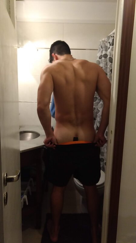 Next Image >>