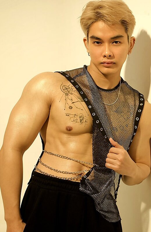Next Image >>