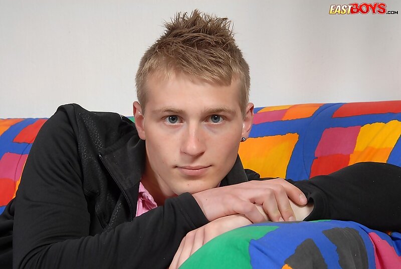 Next Image >>