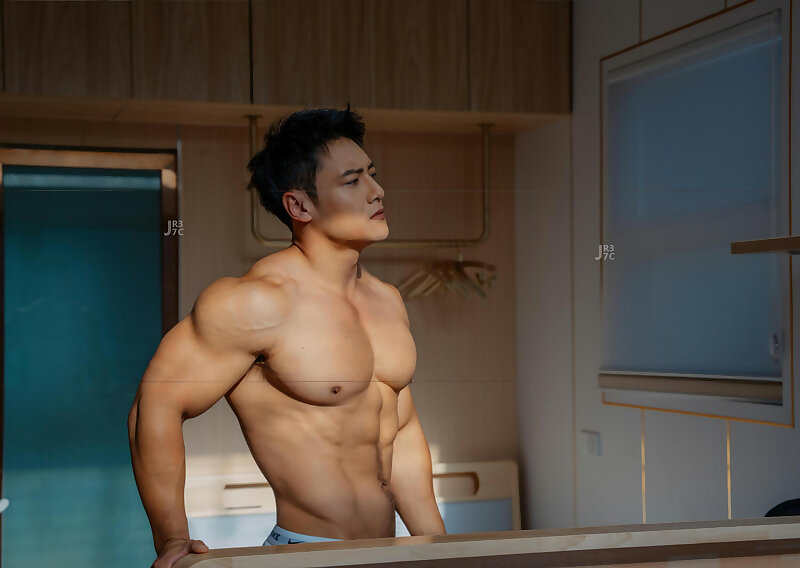 Next Image >>