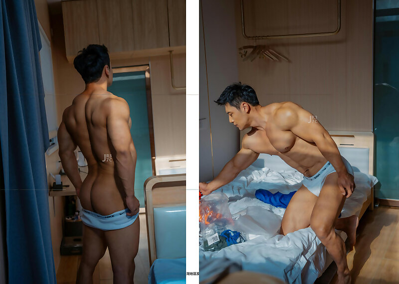 Next Image >>