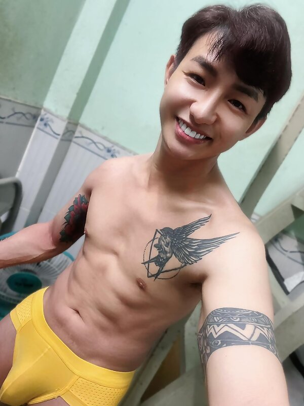 Next Image >>