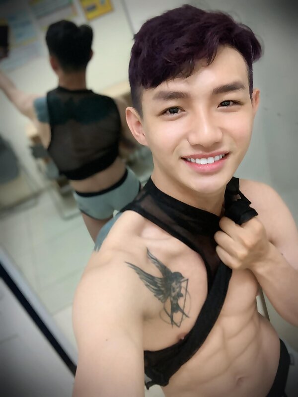 Next Image >>