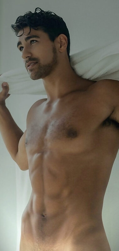 Next Image >>