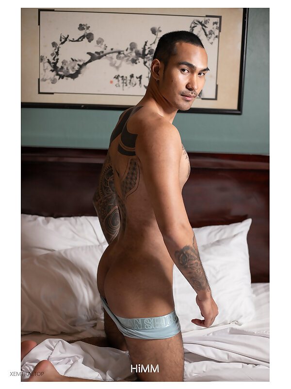 Next Image >>