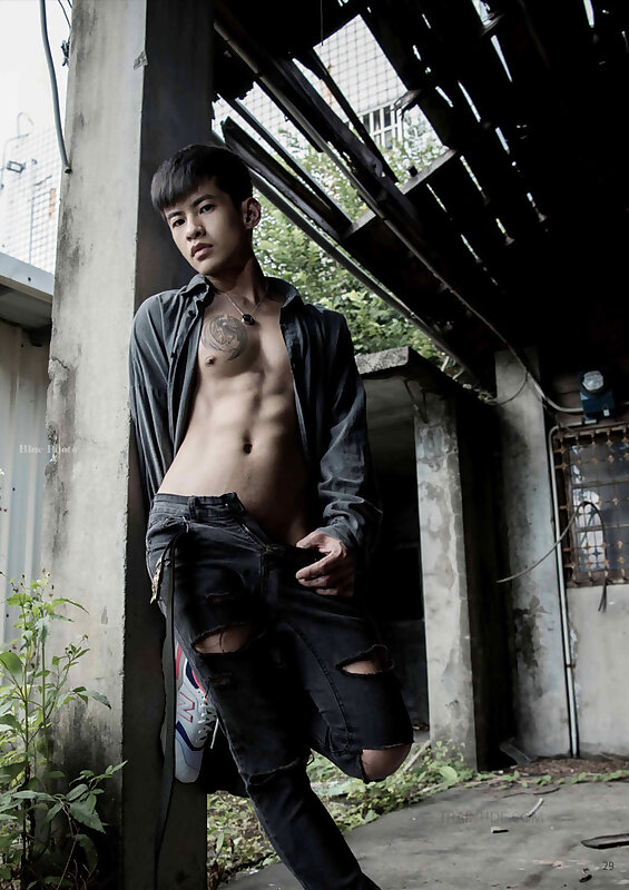 Next Image >>
