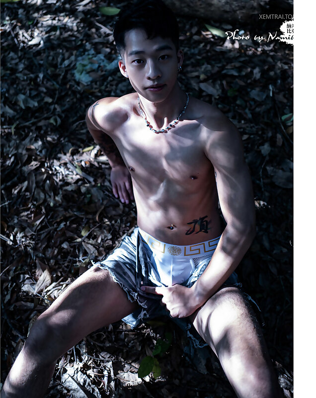 Next Image >>