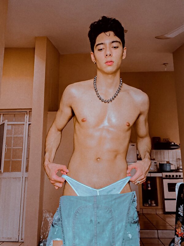 Next Image >>