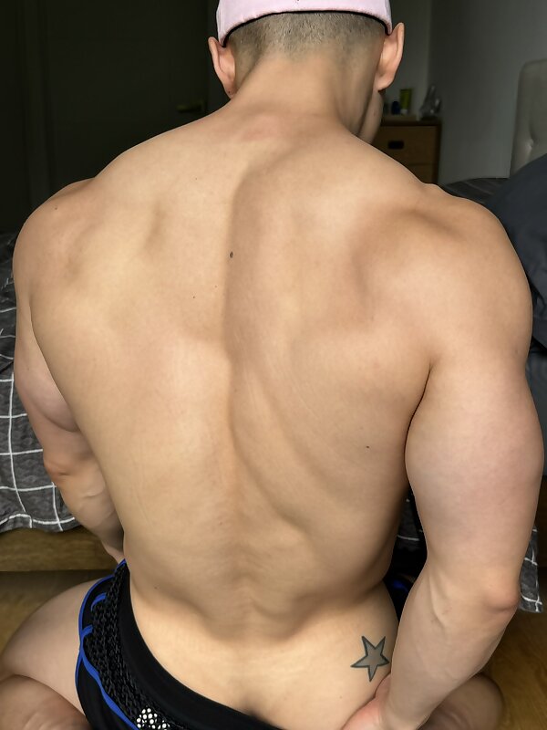 Next Image >>
