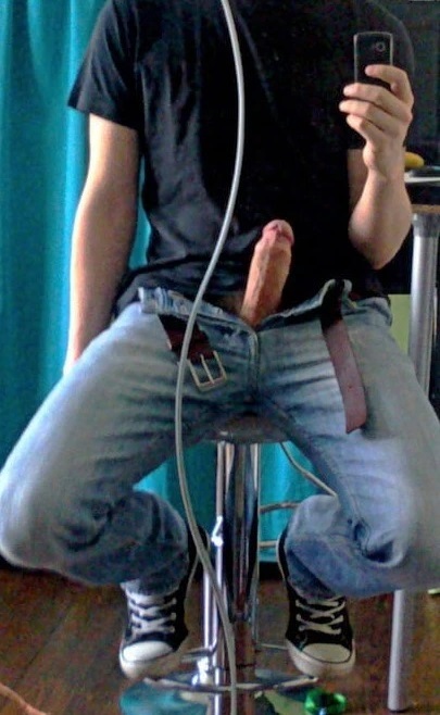 Next Image >>
