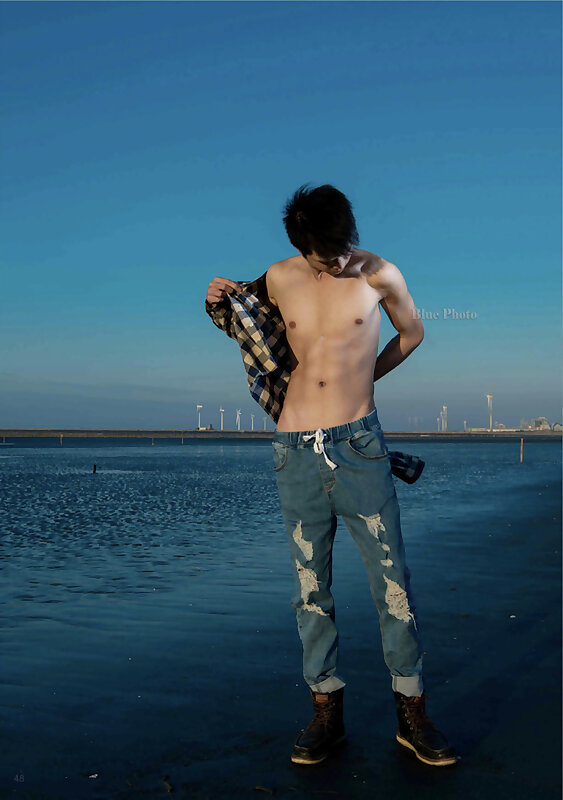 Next Image >>