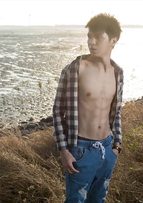 Next Image >>