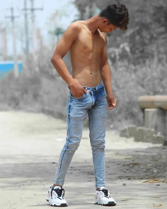 Next Image >>