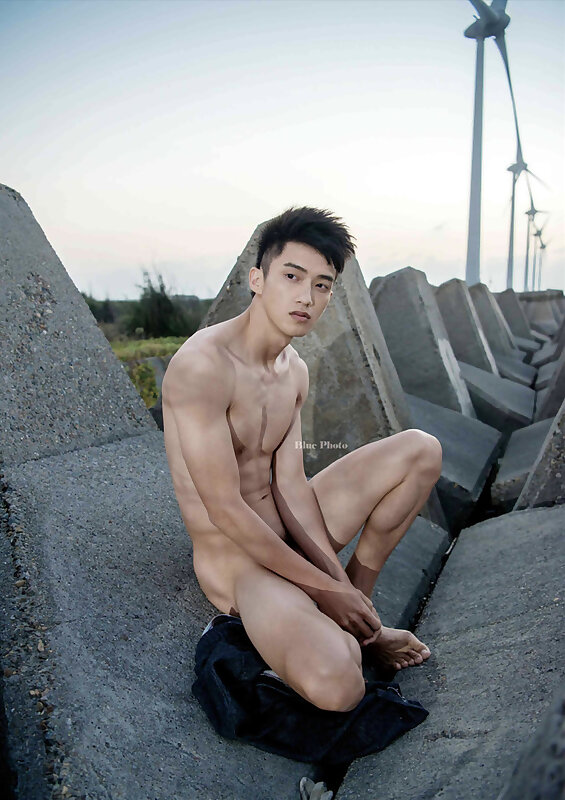 Next Image >>