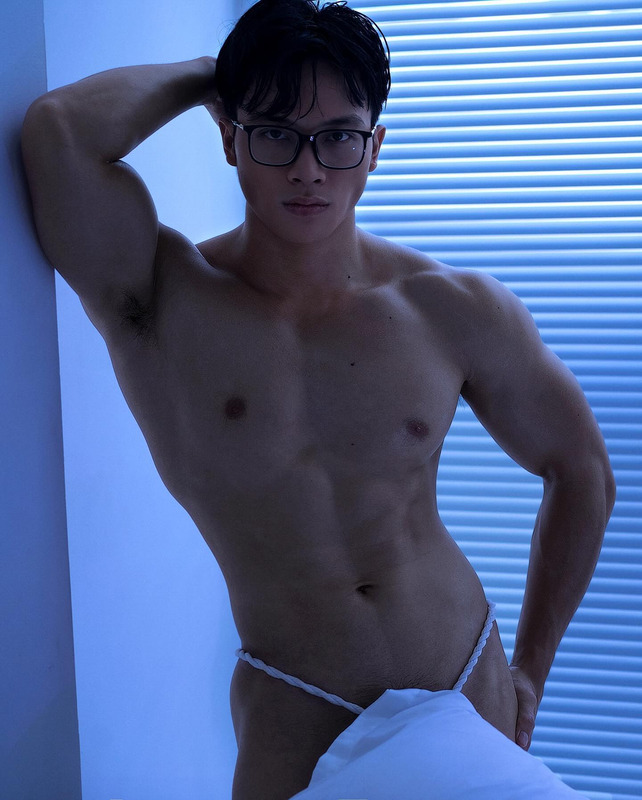 Next Image >>