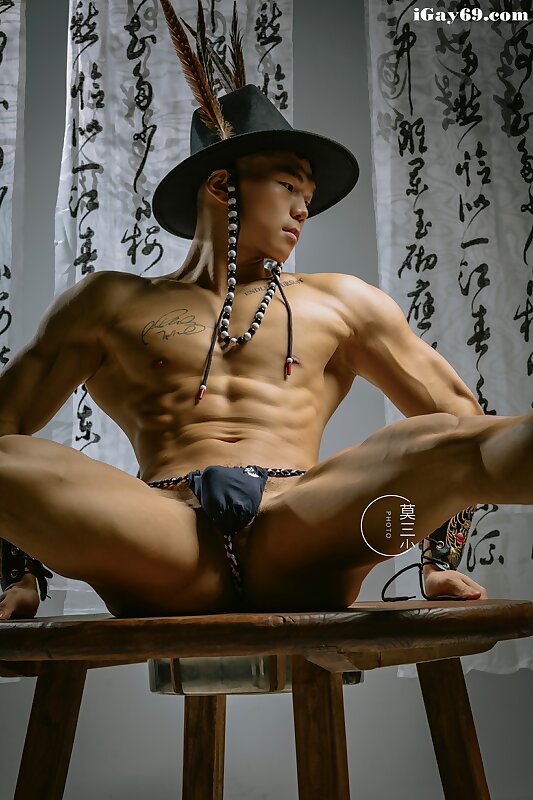 Next Image >>