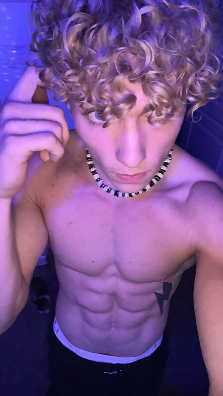 Next Image >>