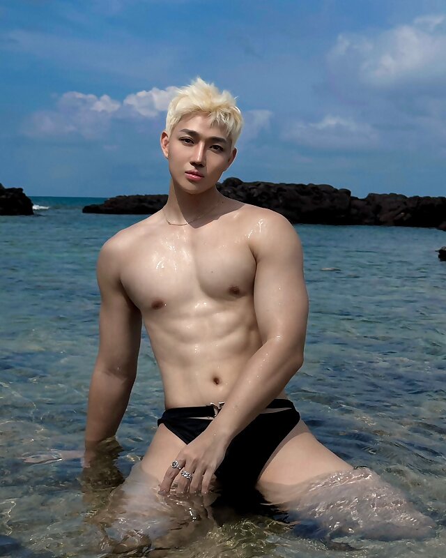 Next Image >>