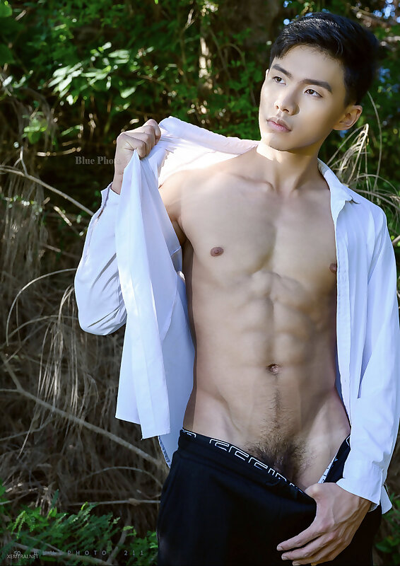 Next Image >>