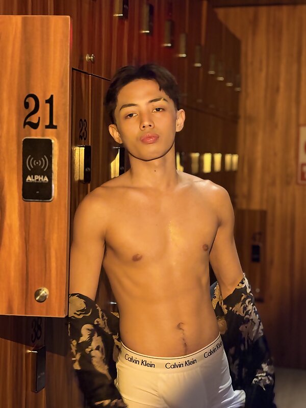 Next Image >>