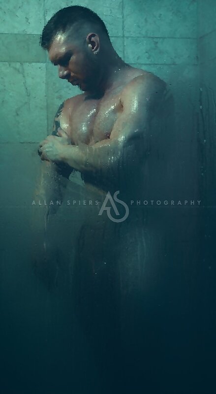 Next Image >>