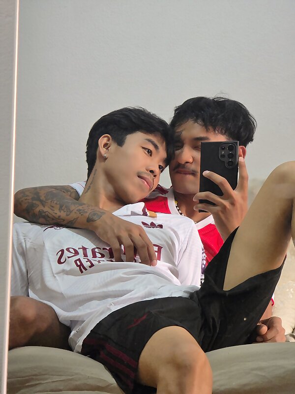 Next Image >>
