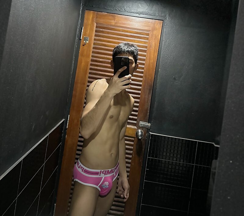 Next Image >>
