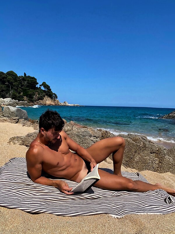 Next Image >>