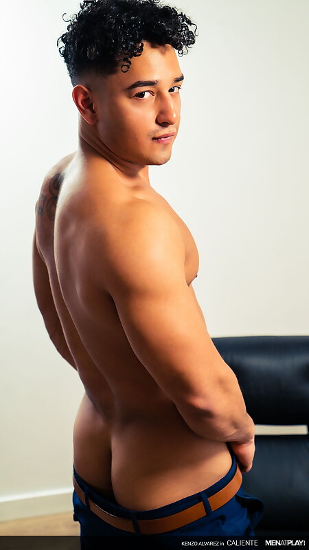 Next Image >>