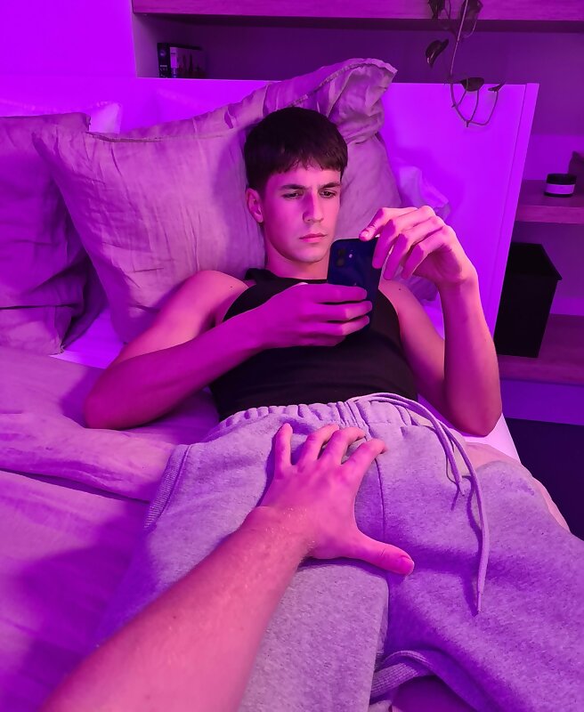 Next Image >>