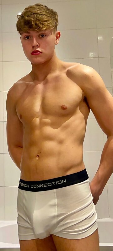 Next Image >>
