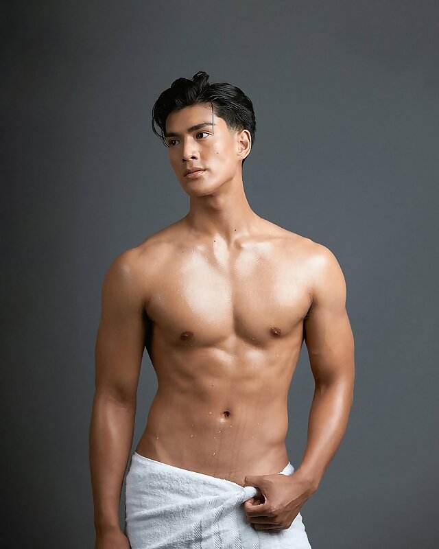 Next Image >>