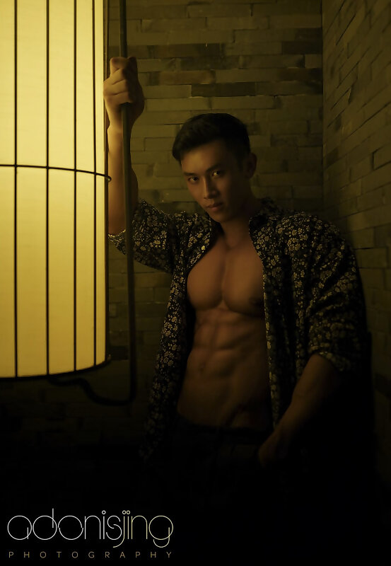 Next Image >>