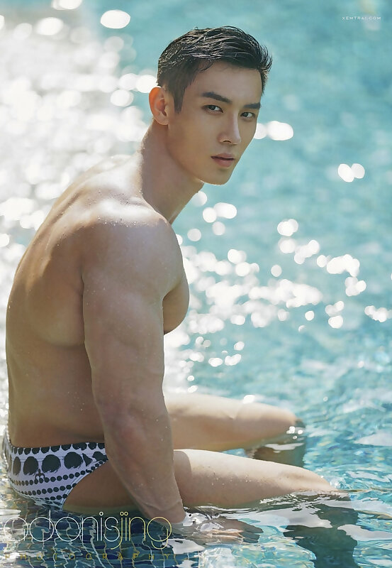 Next Image >>