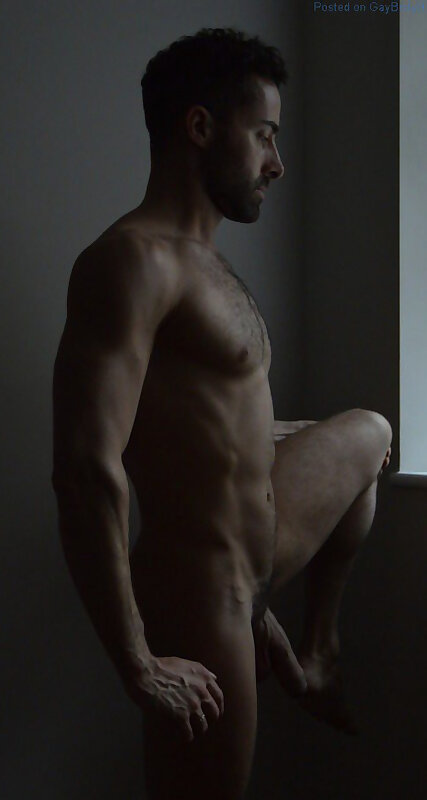 Next Image >>
